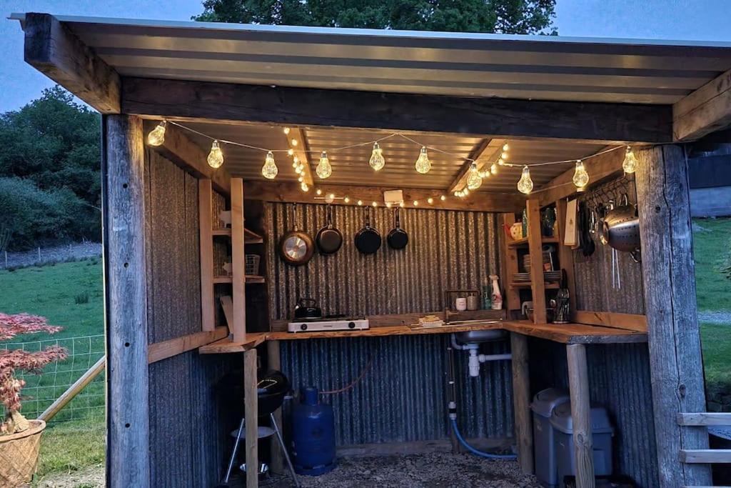 Bronfelen Yurt Hotel Cynghordy Buitenkant foto